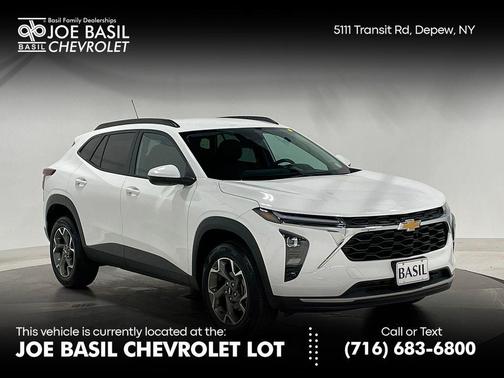 Summit White 2025 Chevrolet Trax LT