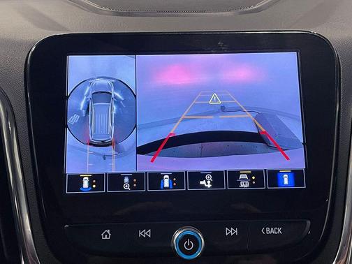 Iridescent Pearl Tricoat 2022 Chevrolet Equinox Premier