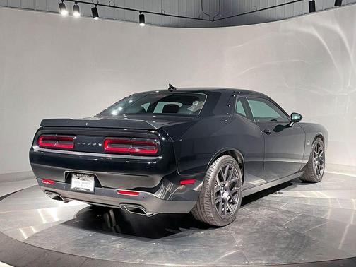 2016 Dodge Challenger R/T Scat Pack
