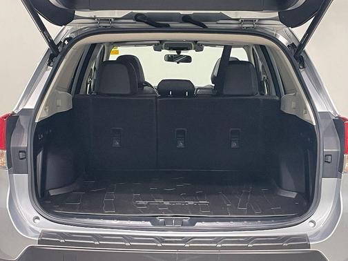 Ice Silver Metallic 2019 Subaru Forester Limited