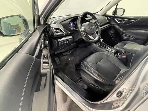 Ice Silver Metallic 2019 Subaru Forester Limited