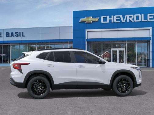 Summit White 2026 Chevrolet Trax LT