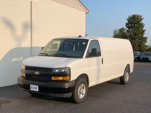 2025 Chevrolet Express 3500 Work Van