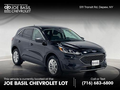 Black Metallic 2022 Ford Escape SE