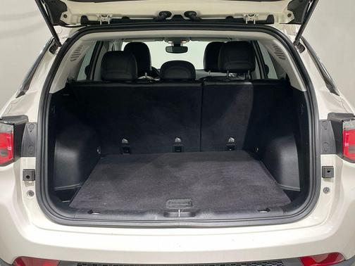 White Clearcoat 2020 Jeep Compass Latitude