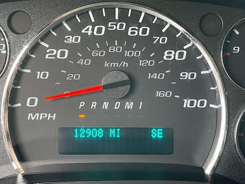 2025 Chevrolet Express 3500 LT