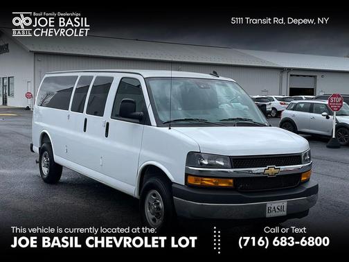 2025 Chevrolet Express 3500 LT