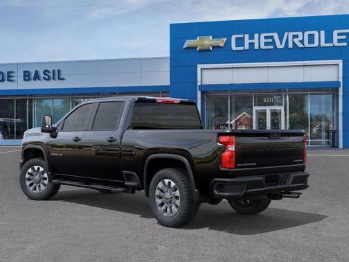 2025 Chevrolet Silverado 2500 Custom