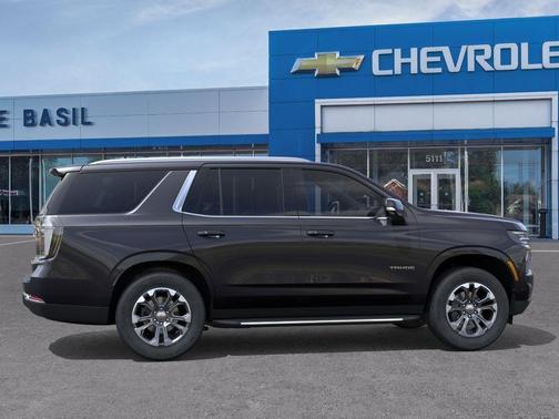 Dark Ash Metallic 2026 Chevrolet Tahoe LT