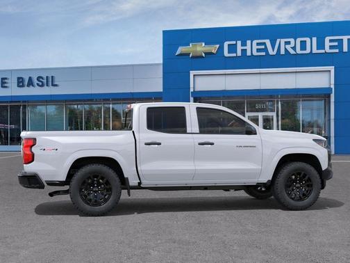 Summit White 2026 Chevrolet Colorado WT