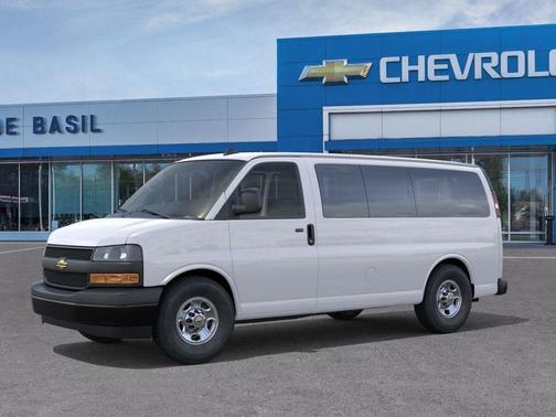 2025 Chevrolet Express 3500 LS