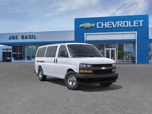 2025 Chevrolet Express 3500 LS