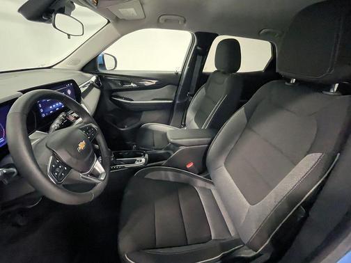 Fountain Blue 2024 Chevrolet Trailblazer LT
