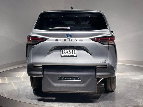Celestial Silver Metallic 2024 Toyota Sienna LE