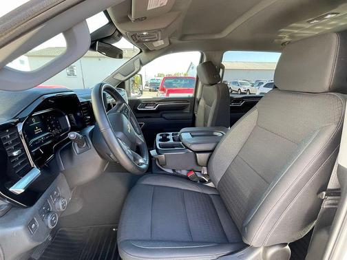 Summit White 2025 Chevrolet Silverado 2500 LT