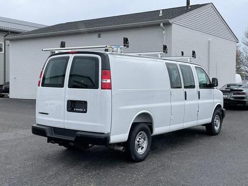 Summit White 2026 Chevrolet Express 3500 Work Van