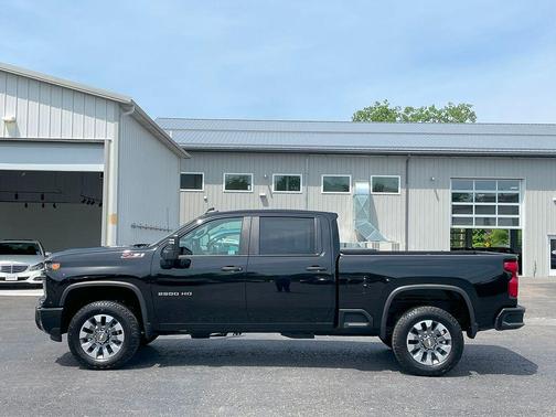 2025 Chevrolet Silverado 2500 Custom