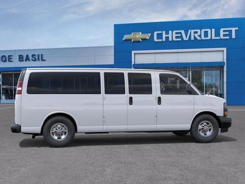 Summit White 2026 Chevrolet Express 3500 LS