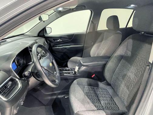 Sterling Gray Metallic 2024 Chevrolet Equinox LT