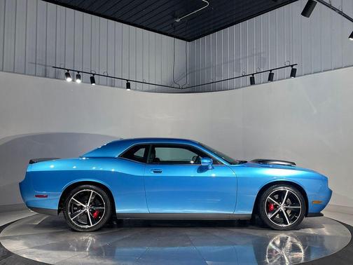 2010 Dodge Challenger SRT8