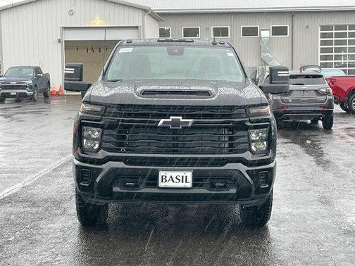 2026 Chevrolet Silverado 2500 Custom