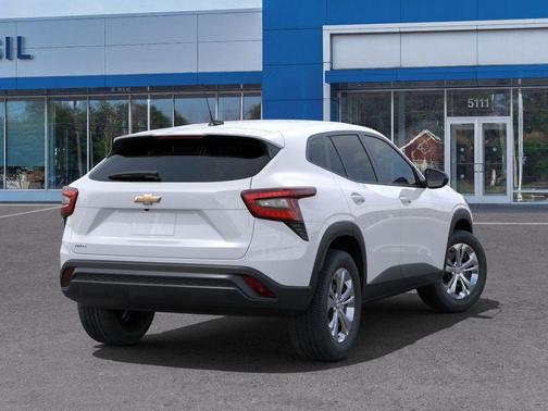 2025 Chevrolet Trax LS