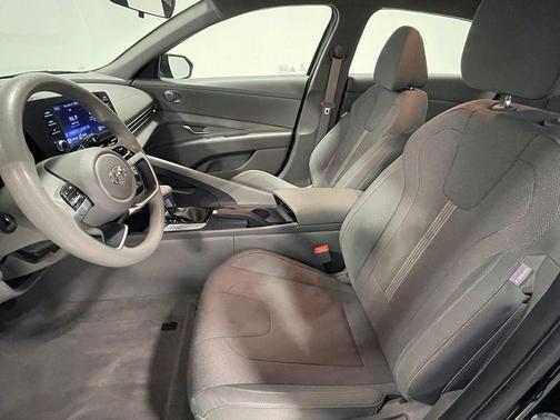 2021 Hyundai ELANTRA SE