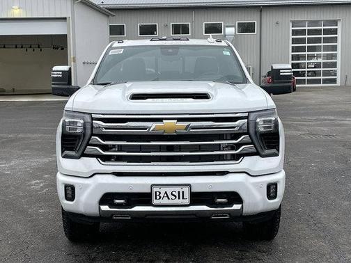 Summit White 2026 Chevrolet Silverado 3500 High Country