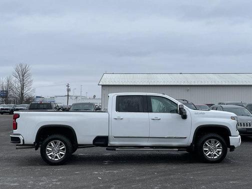 Summit White 2026 Chevrolet Silverado 3500 High Country