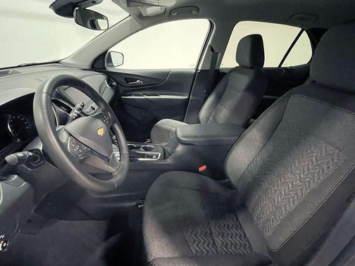 Sterling Gray Metallic 2024 Chevrolet Equinox LT