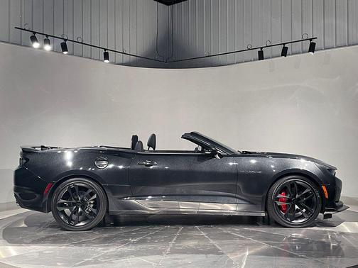 Panther Black Metallic 2024 Chevrolet Camaro LT1