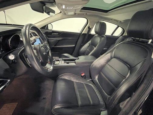 2019 Jaguar XE 25t Prestige