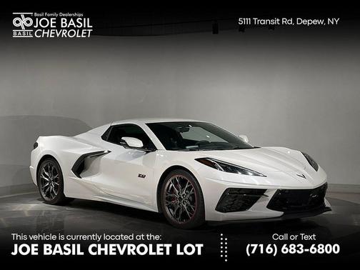 White Pearl Metallic 2023 Chevrolet Corvette Stingray w/3LT