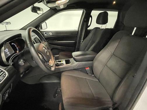 2019 Jeep Grand Cherokee Laredo E