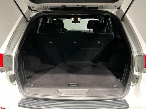 2019 Jeep Grand Cherokee Laredo E