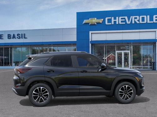 Mosaic Black Metallic 2026 Chevrolet Trailblazer LT
