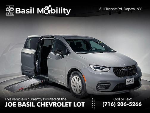 Ceramic Gray Clearcoat 2024 Chrysler Pacifica Touring