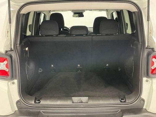 Alpine White Clearcoat 2019 Jeep Renegade Sport