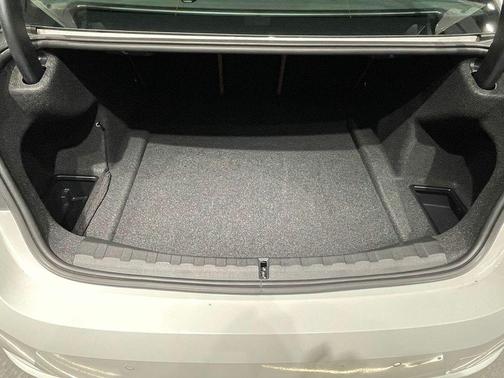 2023 BMW 330 i xDrive