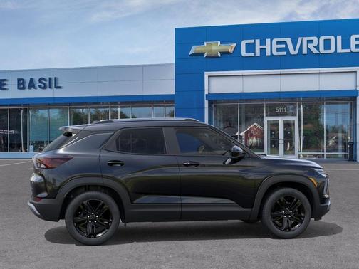 Mosaic Black Metallic 2026 Chevrolet Trailblazer LT