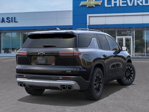Mosaic Black Metallic 2026 Chevrolet Traverse Z71