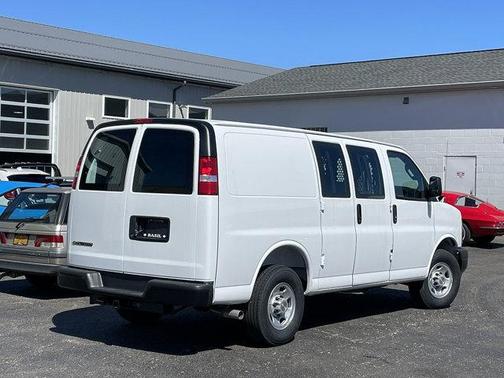 Summit White 2026 Chevrolet Express 2500 Work Van
