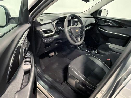 Sterling Gray Metallic 2023 Chevrolet Trailblazer LS