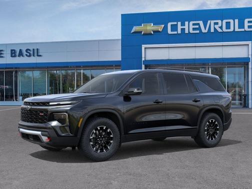 Mosaic Black Metallic 2026 Chevrolet Traverse Z71