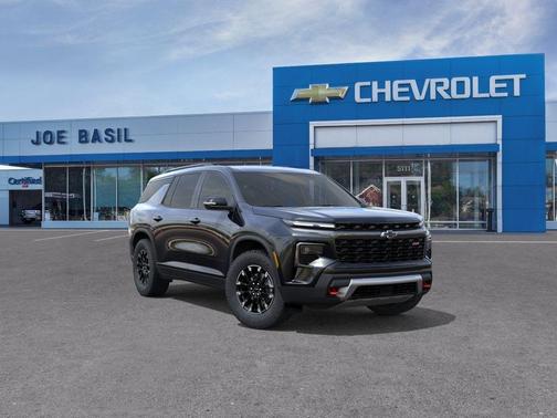 Mosaic Black Metallic 2026 Chevrolet Traverse Z71