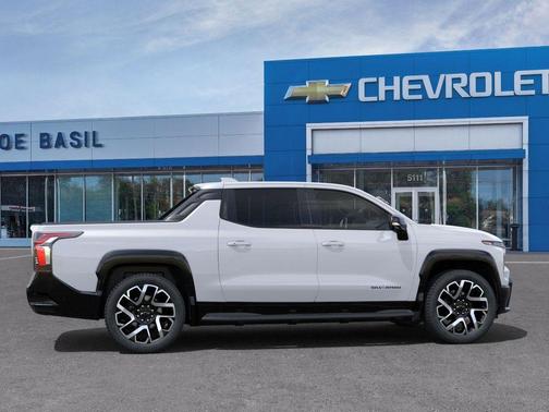2024 Chevrolet Silverado EV RST
