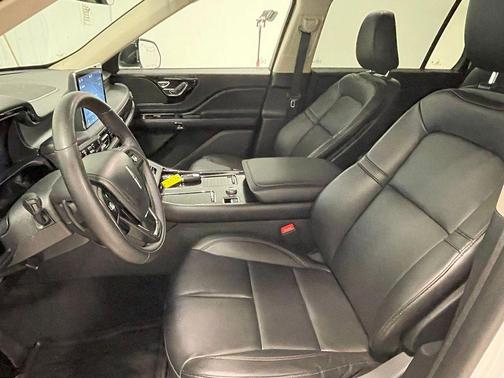2023 Lincoln Aviator Standard AWD