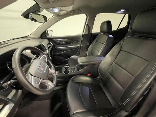 Summit White 2022 GMC Terrain SLT