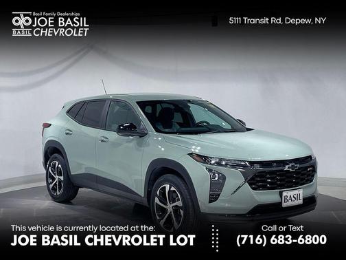 Green 2024 Chevrolet Trax 1RS