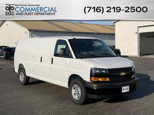 Summit White 2026 Chevrolet Express 3500 Work Van
